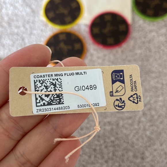 Louis Vuitton monogram coasters. Set of 2 - Picture 14 of 15